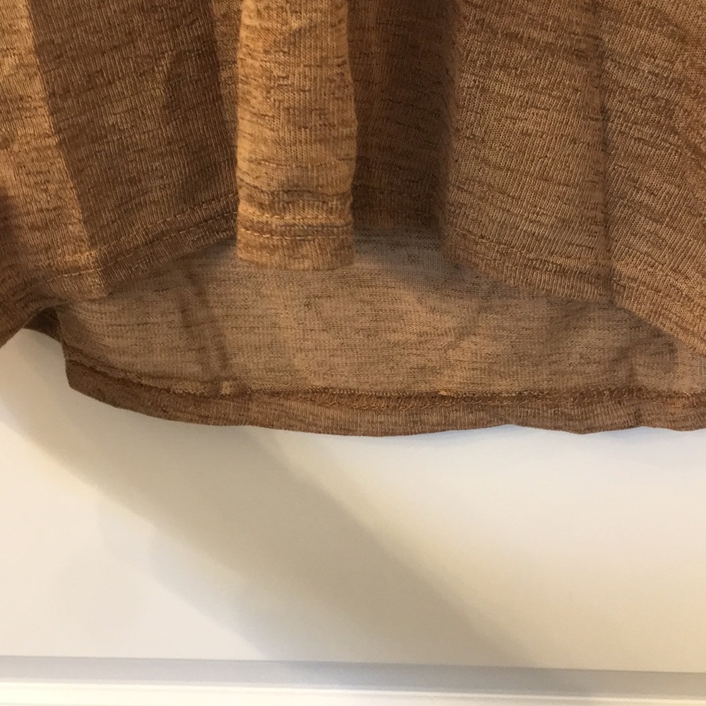 NWOT Three-button blouse - Picture 4 of 4